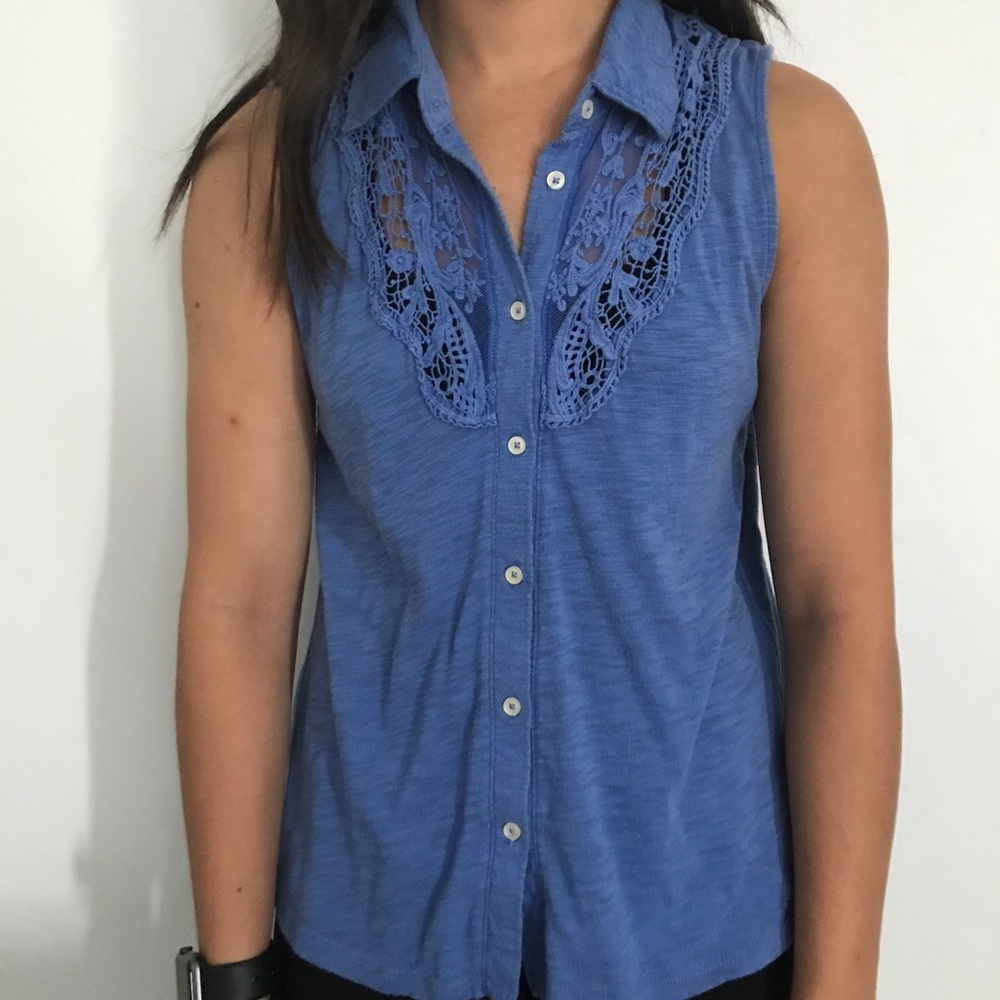 Sleeveless top